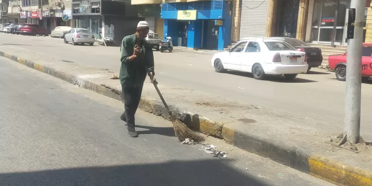 محافظ الجيزة يوجه بتكثيف حملات النظافة ورفع الإشغالات ومواجهة الانتظار العشوائي