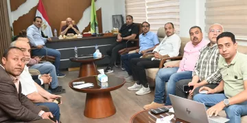 تقرير أكاديمي لجامعة القاهرة يرصد مخاطر العالم الافتراضي على الأطفال وآليات المواجهة