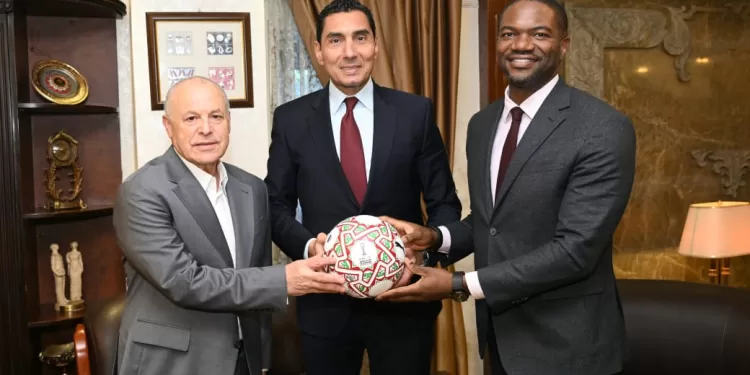 وزير الرياضة يشيد بتطور الكرة الأفريقية خلال لقائه الأمين العام لـ"كاف" 1 - جريدة الجمهورية وزير الرياضة يشيد بتطور الكرة الأفريقية خلال لقائه الأمين العام لـ”كاف”