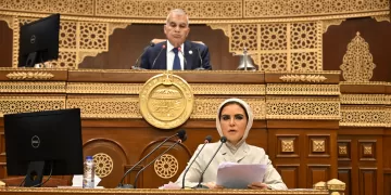 الدكتورة سحر نصر تستعرض أمام الجلسة العامة للشيوخ تقرير وتوصيات لجنة المالية حول خطة التنمية 26/27