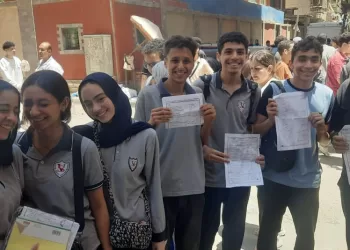 طلاب إعدادية الإسكندرية سعداء بسهولة أسئلة امتحان الهندسة 6 - جريدة الجمهورية طلاب إعدادية الإسكندرية سعداء بسهولة أسئلة امتحان الهندسة