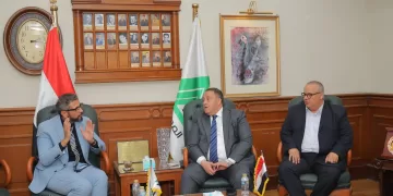 نقيب المهندسين يبحث التعاون المشترك في التدريب والتأهيل مع مدير برامج المياه والبنية التحتية ببعثة الاتحاد الأوروبي