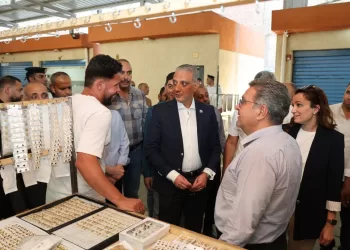 محافظ الجيزة يفتتح سوق بولاق الدكرور الحضاري لبيع الملابس الجاهزة