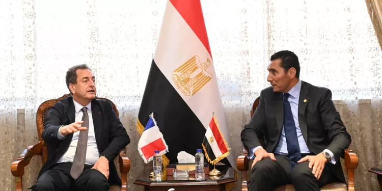 جوهر وسفير فرنسا يبحثان آفاقًا جديدة للشراكة في تمكين الشباب