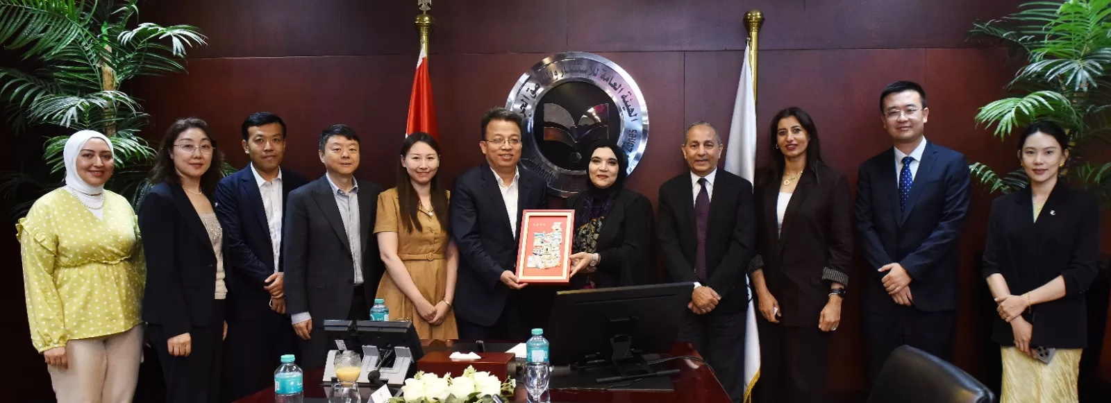 نائب رئيس هيئة الاستثمار تبحث مع وفد صيني تعزيز الشراكة الاقتصادية والتمويلية 2 - جريدة الجمهورية WhatsApp Image 2026 06 13 at 2.48.40 PM 1 - جريدة الجمهورية