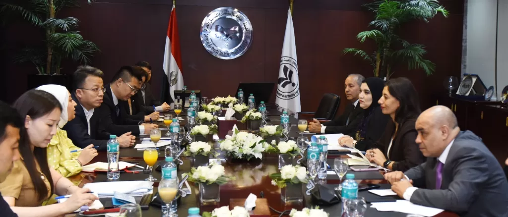 نائب رئيس هيئة الاستثمار تبحث مع وفد صيني تعزيز الشراكة الاقتصادية والتمويلية 3 - جريدة الجمهورية WhatsApp Image 2026 06 13 at 2.48.40 PM 2 - جريدة الجمهورية