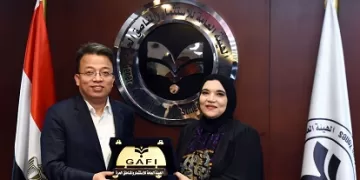 نائب رئيس هيئة الاستثمار تبحث مع وفد صيني تعزيز الشراكة الاقتصادية والتمويلية