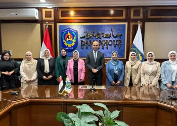 رئيس جامعة دمنهور يستقبل معيدي «التمريض» الجدد.. ويؤكد: نراهن على الشباب 6 - جريدة الجمهورية رئيس جامعة دمنهور يستقبل معيدي «التمريض» الجدد.. ويؤكد: نراهن على الشباب