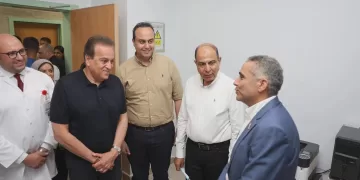 وزير الصحة يشيد -أثناء افتتاح أقسام القلب بالرعاية الصحية بالمنيا- بالعمليات الصعبة والمعقدة في أولى أيام التشغيل