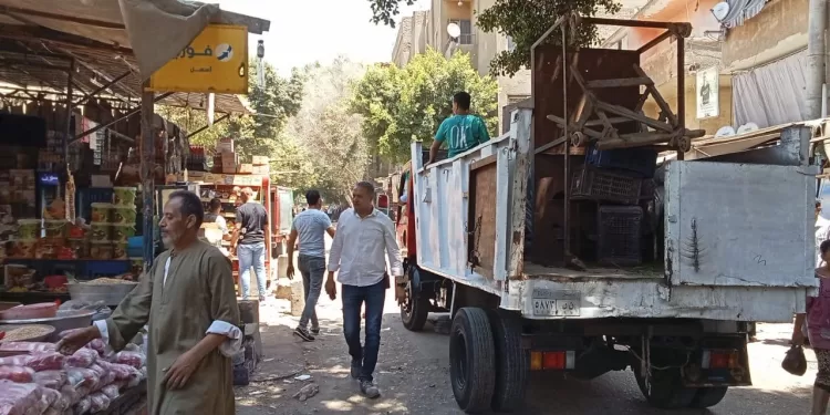 الجيزة تنهي الإشغالات بشارع جمال عبد الناصر وتنقل الباعة إلى سوق منظم 1 - جريدة الجمهورية الجيزة تنهي الإشغالات بشارع جمال عبد الناصر وتنقل الباعة إلى سوق منظم