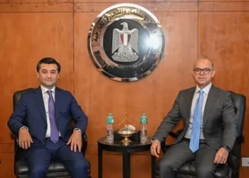 وزير الاستثمار يبحث مع وزير خارجية أوزبكستان تعزيز الشراكة الاقتصادية بين البلدين