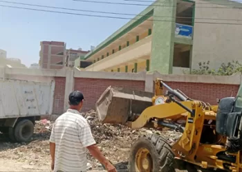 محافظ الشرقية يوجه بتكثيف حملات النظافة وإزالة الإشغالات بالزقازيق 3 - جريدة الجمهورية محافظ الشرقية يوجه بتكثيف حملات النظافة وإزالة الإشغالات بالزقازيق