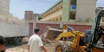 محافظ الشرقية يوجه بتكثيف حملات النظافة وإزالة الإشغالات بالزقازيق
