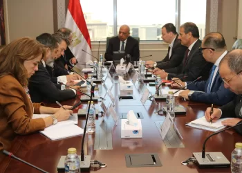 وزير الكهرباء يناقش مع «الأوروبي لإعادة الإعمار» خطط تأمين الشبكة الموحدة 5 - جريدة الجمهورية وزير الكهرباء يناقش مع «الأوروبي لإعادة الإعمار» خطط تأمين الشبكة الموحدة