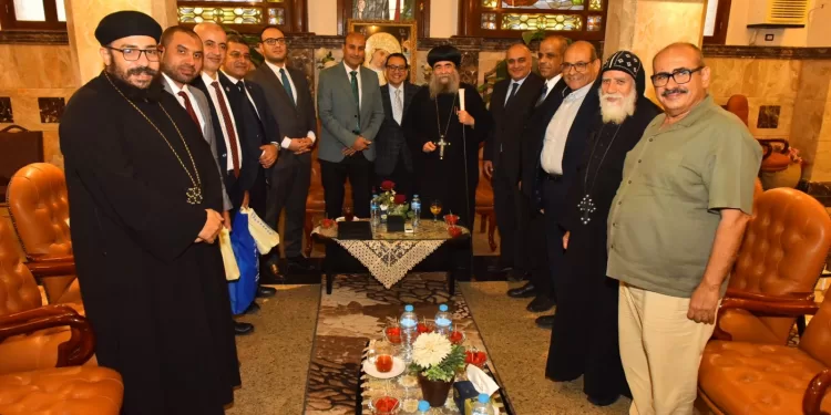 محافظ أسيوط يستعرض المقومات السياحية لـ«مسار العائلة المقدسة» أمام وفد وزارة المالية