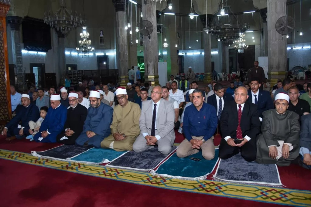 من مسجد «سيدي المرسي».. محافظ الإسكندرية يهنئ رئيس الجمهورية والشعب المصري والأمة الإسلامية والعربية بالعام الهجري الجديد 2 - جريدة الجمهورية WhatsApp Image 2026 06 16 at 1.56.36 PM1 - جريدة الجمهورية