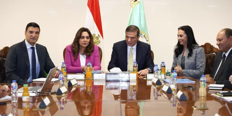 5 وزارات ترسم خارطة طريق «القرية المنتجة»: تحويل الريف المصري إلى قلاع صناعية وزراعية مستدامة