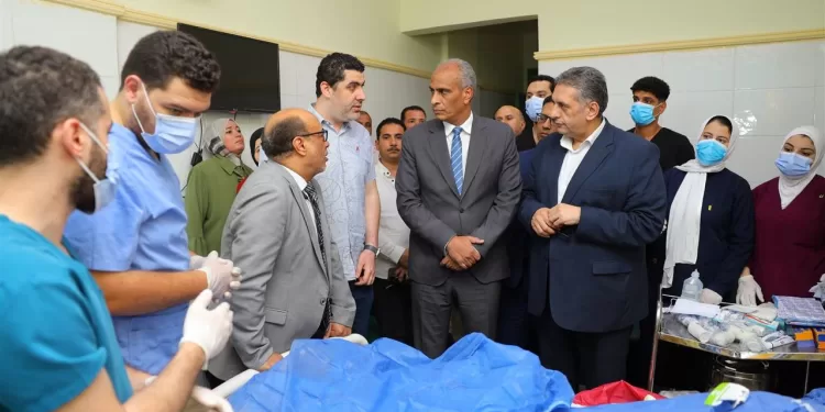 اعتراضًا على تنفيذ قرار إزالة.. شاب يشعل النار برئيسة الوحدة المحلية بكفر الشيخ