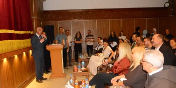 275 طالبًا من 24 مدرسة يشاركون في ختام مهرجان “180 درجة” بأسيوط
