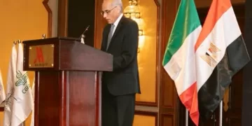 اعتراضًا على تنفيذ قرار إزالة.. شاب يشعل النار برئيسة الوحدة المحلية بكفر الشيخ