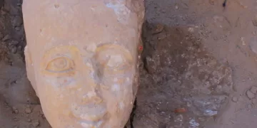 الكشف عن عناصر معمارية جديدة من معبد القصر القديم بالواحات البحرية 9 - جريدة الجمهورية الكشف عن عناصر معمارية جديدة من معبد القصر القديم بالواحات البحرية