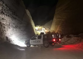 مصرع 3 أشخاص إثر انهيار جزئي بجبل عتاقة في السويس