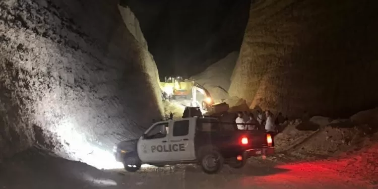 مصرع 3 أشخاص إثر انهيار جزئي بجبل عتاقة في السويس