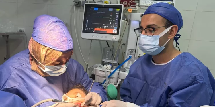 مستشفى أجا النموذجي ينجح في إنقاذ طفل من إصابة قاتلة بالمخ