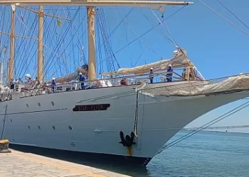 ميناء غرب بورسعيد السياحي يستقبل السفينة الشراعية «STAR FLYER»