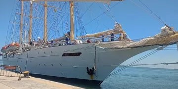 ميناء غرب بورسعيد السياحي يستقبل السفينة الشراعية «STAR FLYER»