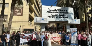 جامعة الإسكندرية توفر الرعاية الطبية لـ 467 مواطنًا بقرية «أبيس 7»