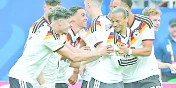 ألمانيا تطمح بـ«عبور باراجواى».. الليلة