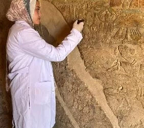 كشف أثري جديد في سقارة: العثور على 3 مقابر صخرية لكبار رجال الدولة الحديثة بجبانة البوباسطيون 2 - جريدة الجمهورية كشف أثري جديد في سقارة: العثور على 3 مقابر صخرية لكبار رجال الدولة الحديثة بجبانة البوباسطيون