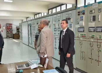 وزير الكهرباء يقوم بزيارة مفاجئة لمحطة محولات القاهرة الجديدة لمتابعة استقرار التغذية الكهربائية