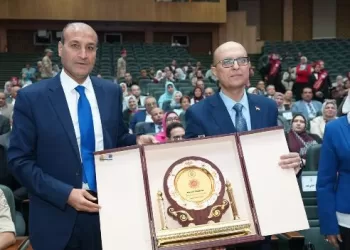 محافظ أسيوط يشارك في حفل تكريم «الدكتور أحمد المنشاوي» بمناسبة انتهاء فترة رئاسته للجامعة