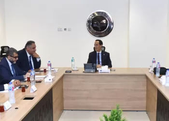 رئيس «الاستثمار» يستعرض الموقف التنفيذي للمنطقة الاستثمارية «سيتي سنتر المعادي» التابعة لمجموعة «الفطيم»