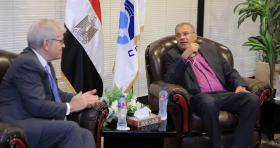 رئيس الطائفة الإنجيلية يستقبل القائم بالأعمال بالسفارة الأمريكية بمقر الهيئة القبطية الإنجيلية 3 - جريدة الجمهورية 2 107 - جريدة الجمهورية