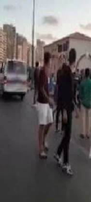 نيابة المنتزه ثان تأمر بحجز 10 متهمين أثاروا الفزع في مشاجرة على شاطئ «أبو طاحونة» بالمندرة 2 - جريدة الجمهورية 2 36 - جريدة الجمهورية
