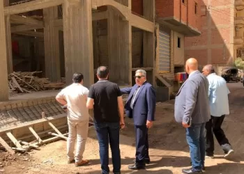 محافظ الدقهلية يتابع تداعيات حادث انهيار عقار بطلخا ويُشكل لجنة مكبرة لمراجعة تراخيص البناء
