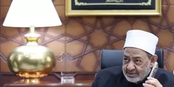 فيديو | شيخ الأزهر يُسعد توأم الثانوية الأزهرية في مكالمة التهنئة