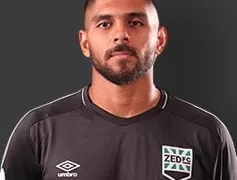 المقاولون العرب يُدعم هجومه بضم شادي حسين لاعب الأهلي وزد السابق