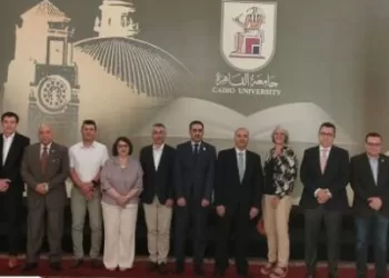نائب رئيس جامعة القاهرة يستقبل وفد جامعة «سنترال مديترانيه» الفرنسية