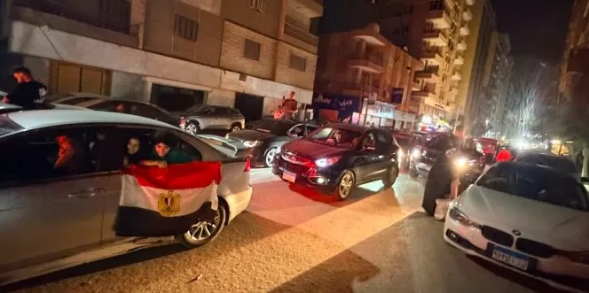 فرحة عارمة في الشرقية: «الشراقوة» يحتفلون بالتأهل التاريخي للفراعنة إلى دور الـ16 في المونديال 6 - جريدة الجمهورية 5 1 - جريدة الجمهورية