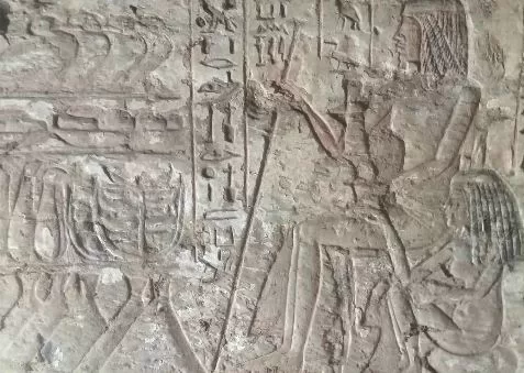 كشف أثري جديد في سقارة: العثور على 3 مقابر صخرية لكبار رجال الدولة الحديثة بجبانة البوباسطيون 5 - جريدة الجمهورية 5 17 - جريدة الجمهورية