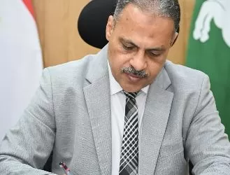 محافظ الشرقية يقرر مجازاة 81 من العاملين بالجهاز الإداري لضبط منظومة العمل