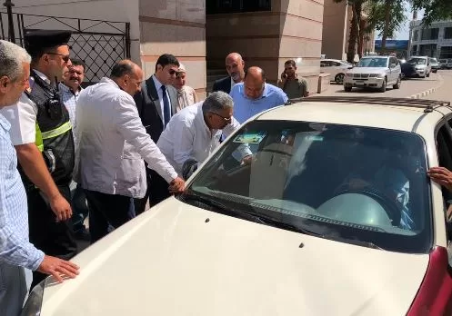 محافظ الدقهلية يتفقد سير العمل بمنظومة «مواصلات المنصورة» ويتابع التزام التاكسي بالعداد 5 - جريدة الجمهورية 5 48 - جريدة الجمهورية