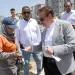 في لفتة إنسانية.. محافظ بورسعيد يوزع كوبونات مواد غذائية على عمال النظافة