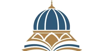 إمام وخطيب المسجد الحرام يؤكد من أوزبكستان على أهمية صون وحماية التراث الإسلامي