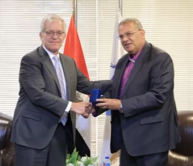 رئيس الطائفة الإنجيلية يستقبل القائم بالأعمال بالسفارة الأمريكية بمقر الهيئة القبطية الإنجيلية 1 - جريدة الجمهورية رئيس الطائفة الإنجيلية يستقبل القائم بالأعمال بالسفارة الأمريكية بمقر الهيئة القبطية الإنجيلية