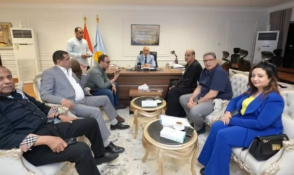 محافظ أسيوط يلتقي أعضاء «النواب» و«الشيوخ» لبحث مطالب المواطنين 2 - جريدة الجمهورية 6 9 - جريدة الجمهورية